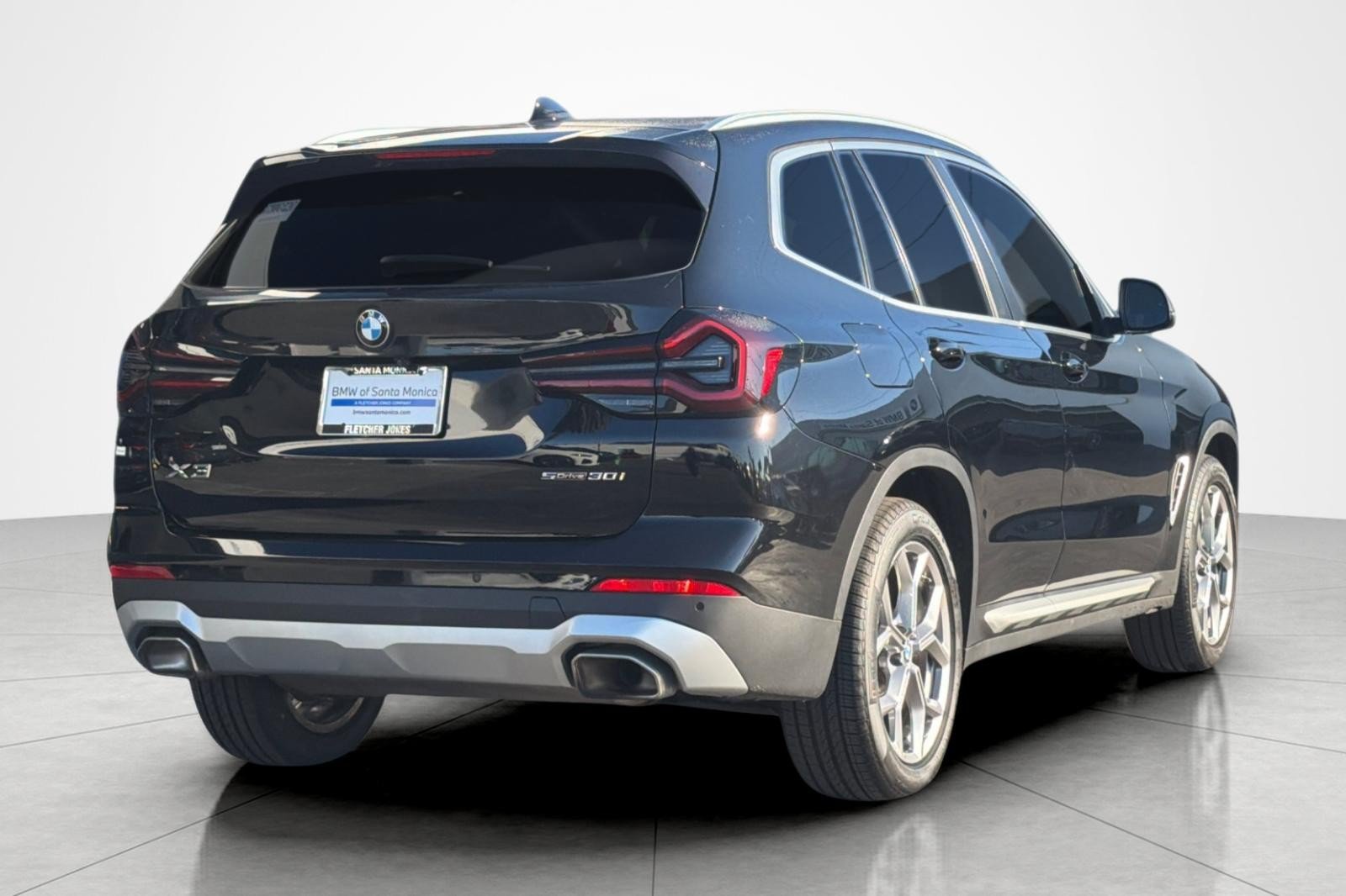 Used 2024 BMW X3 sDrive30i w/ Premium Package RWD image 5