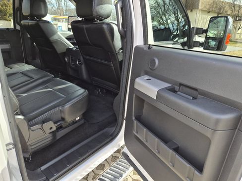 Used 2014 Ford F250 Lariat w/ Chrome Package image 12