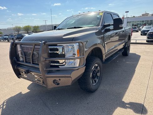 Used 2023 Ford F250 XLT w/ Tremor Off-Road Package image 3