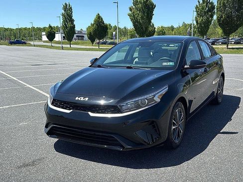 Used 2023 Kia Forte LXS w/ LXS Technology Package FWD image 11
