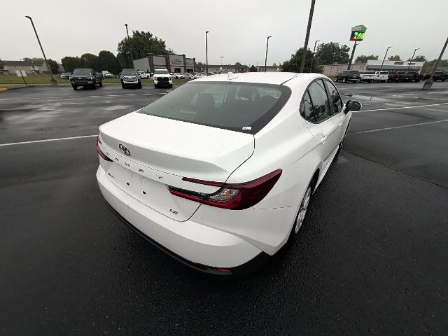Used 2026 Toyota Camry LE FWD image 5