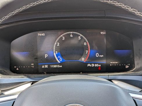 Used 2022 Volkswagen Taos SE FWD image 11