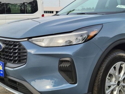 New 2026 Ford Escape Active image 8