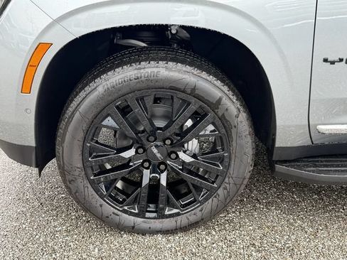 New 2026 GMC Yukon XL Elevation w/ Elevation Premium Package AWD/4WD image 12