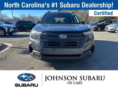 Used 2025 Subaru Forester image 2