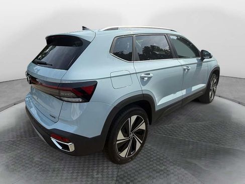 New 2026 Volkswagen Taos SE AWD/4WD image 7