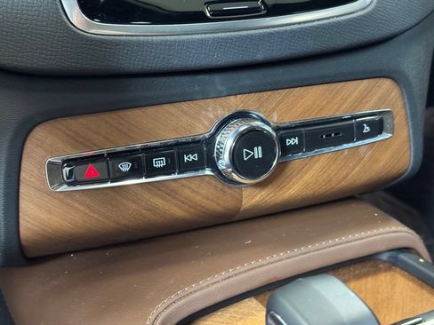 Used 2023 Volvo XC90 B6 Plus w/ Protection Package Premier AWD/4WD image 45