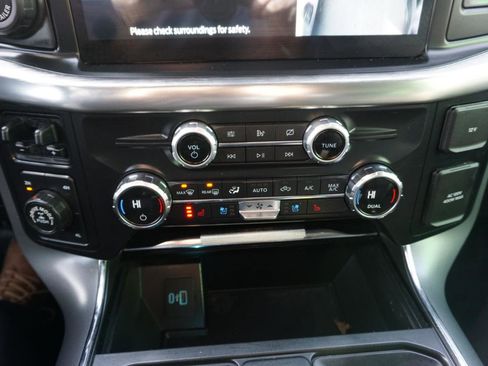 Used 2021 Ford F150 Lariat image 26