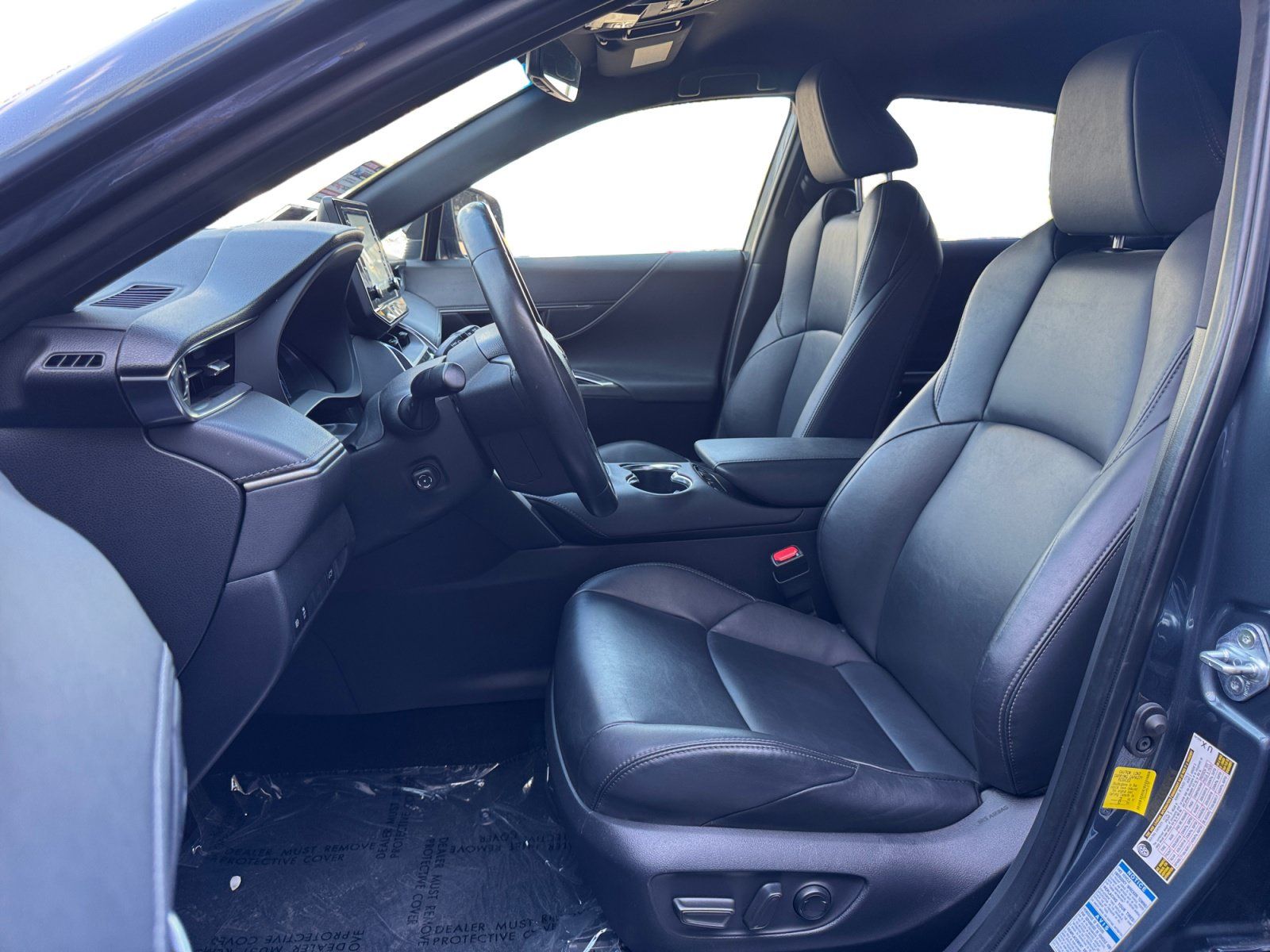 Used 2022 Toyota Venza XLE AWD/4WD image 9