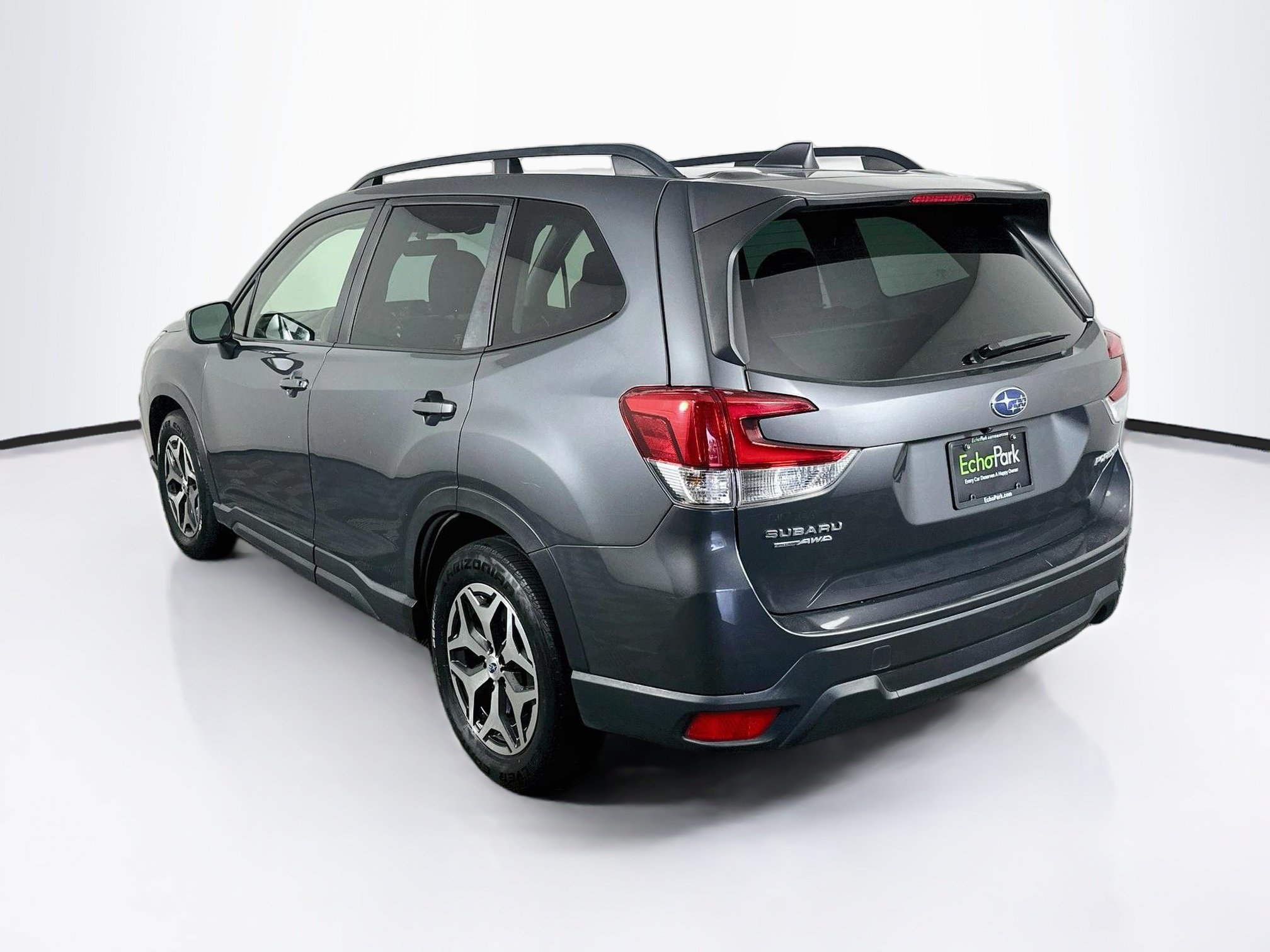 Used 2021 Subaru Forester Premium AWD/4WD image 5
