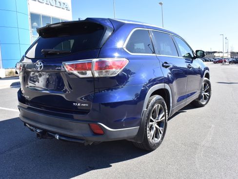 Used 2016 Toyota Highlander XLE image 9