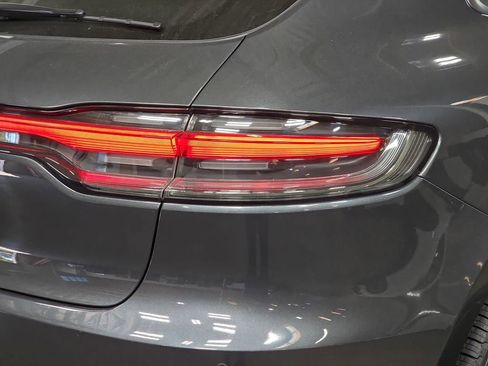 Certified 2019 Porsche Macan image 30