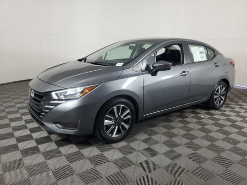 Used 2025 Nissan Versa SV w/ Trunk Package FWD image 8