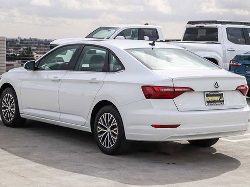 Used 2020 Volkswagen Jetta SE w/ SE Cold Weather Package image 6