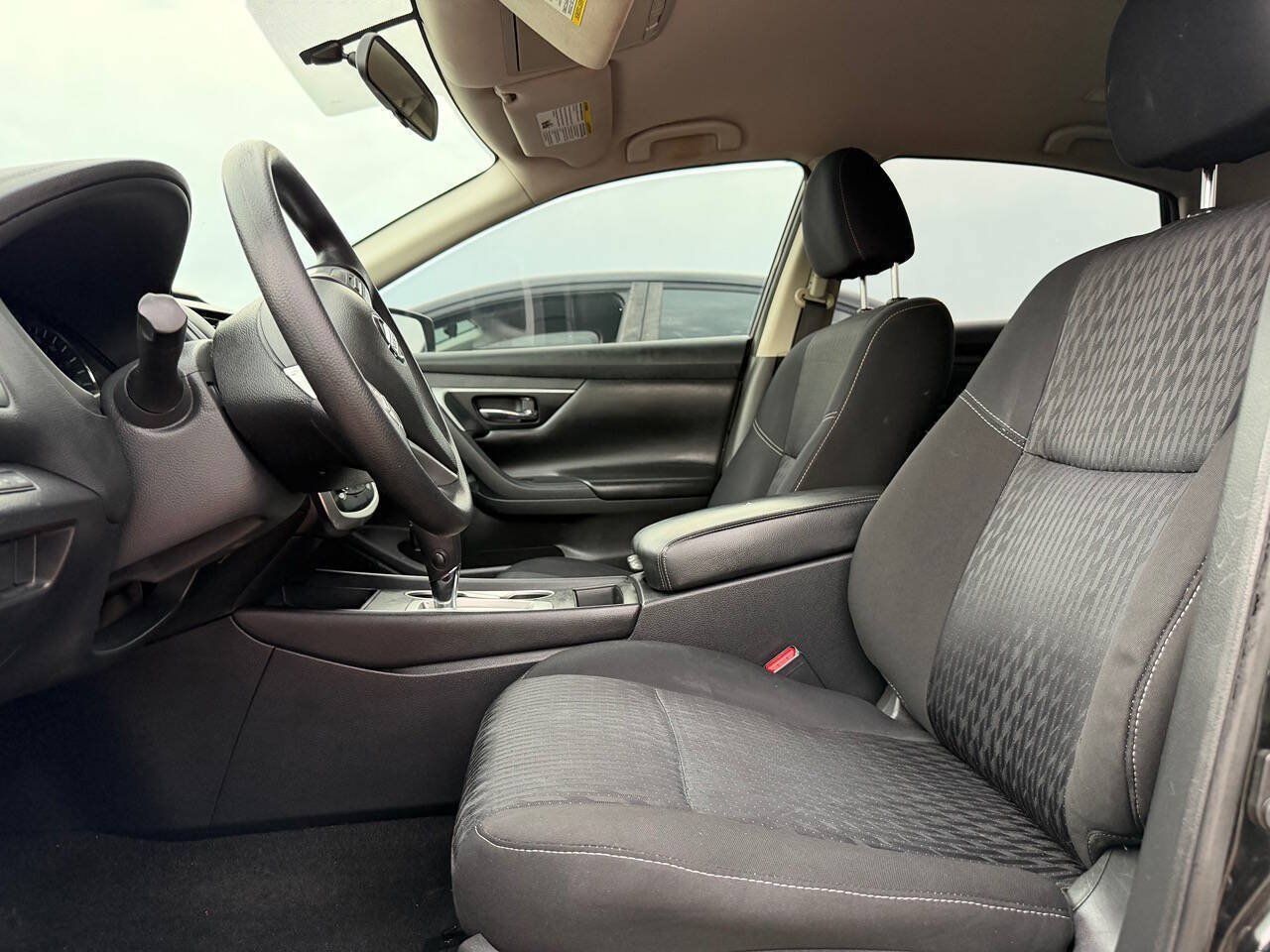 Used 2017 Nissan Altima 2.5 S w/ Power Driver Seat Package FWD image 25