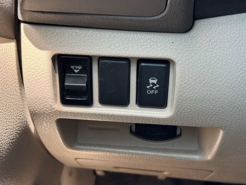 Used 2011 Nissan Altima 2.5 SL w/ Technology Pkg FWD image 25