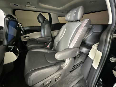 Used 2022 Kia Carnival SX Prestige FWD image 23