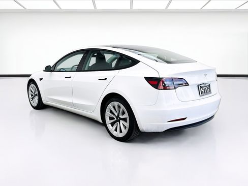 Used 2023 Tesla Model 3 Standard Range RWD image 6