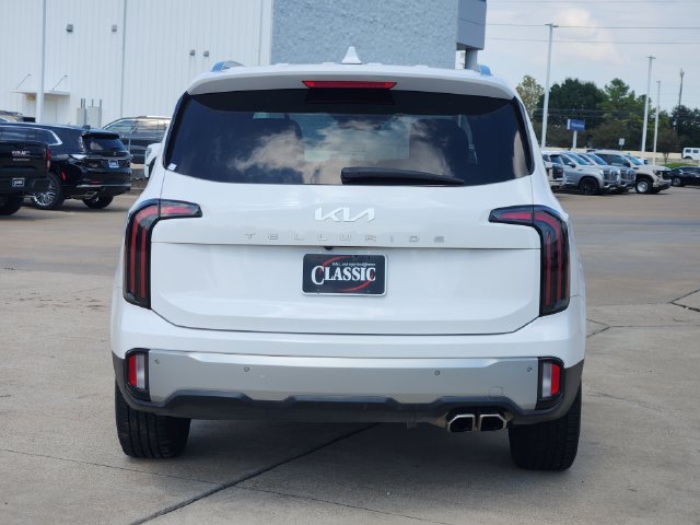 Used 2023 Kia Telluride EX w/ EX Captain's Chair Package FWD image 6