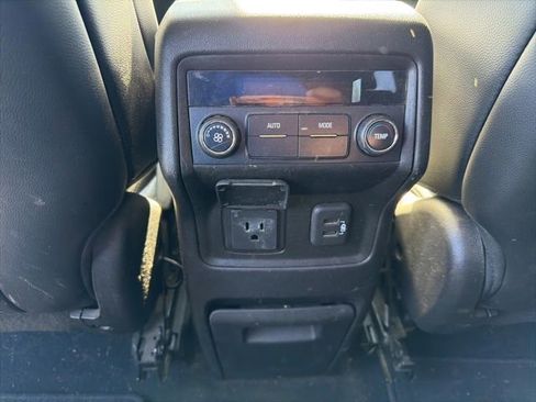 Used 2019 GMC Acadia SLT AWD/4WD image 20
