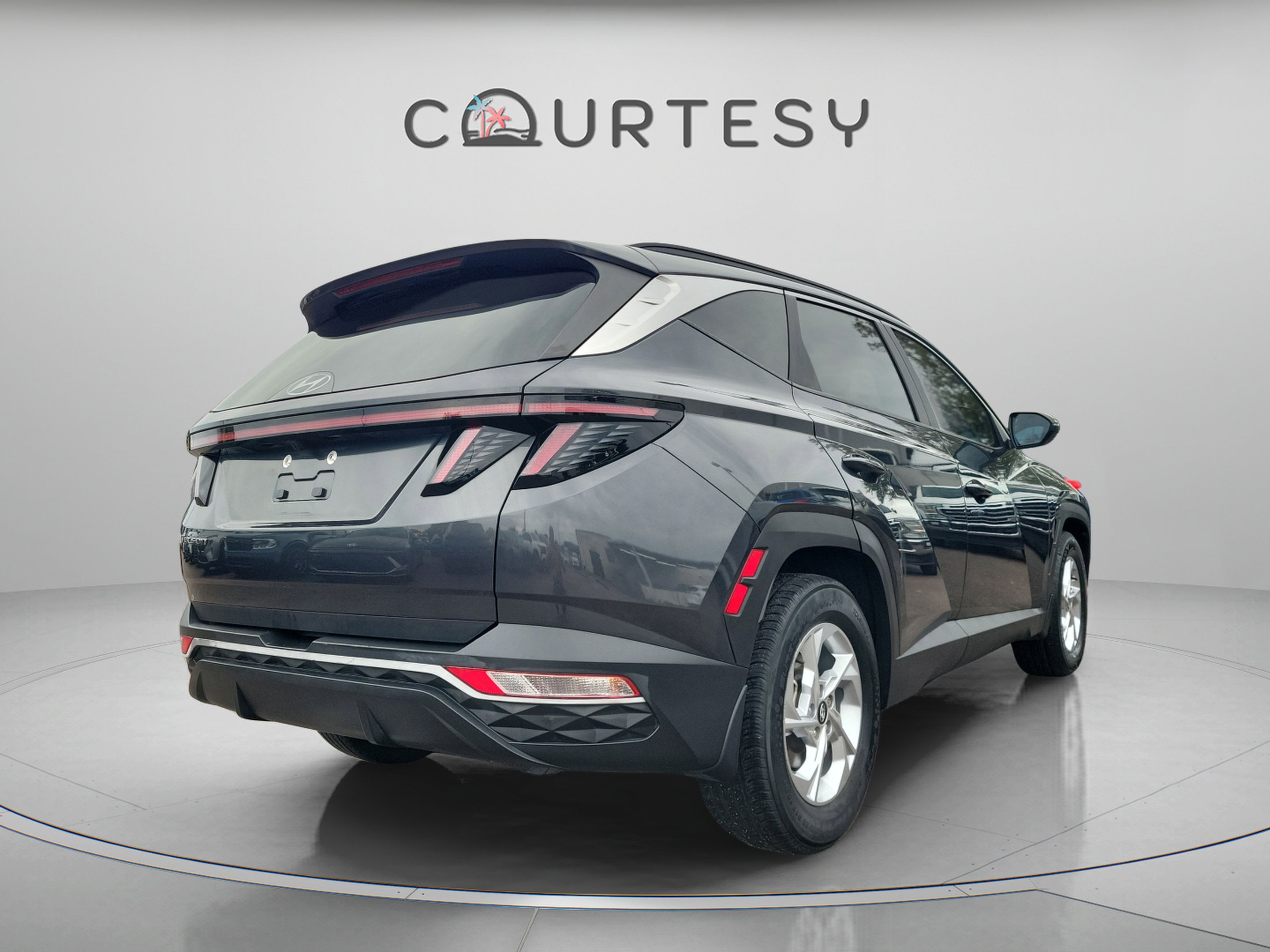 Certified 2022 Hyundai Tucson SEL w/ Cargo Package FWD image 4