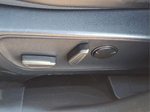Used 2025 Ford Escape ST-Line Select AWD/4WD image 18