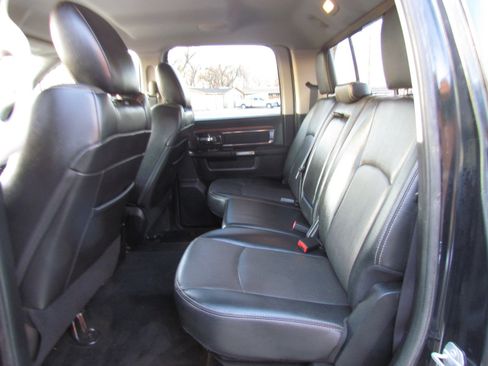 Used 2016 RAM 1500 Laramie w/ Convenience Group image 19