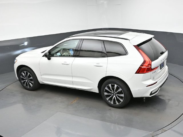 Used 2024 Volvo XC60 B5 Plus w/ Protection Package Premier AWD/4WD image 45