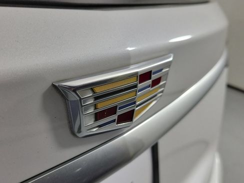 Certified 2023 Cadillac XT6 Luxury FWD image 7