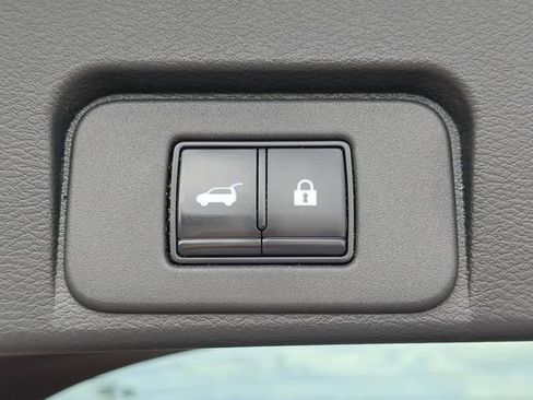 Used 2021 Nissan Rogue Platinum AWD/4WD image 13