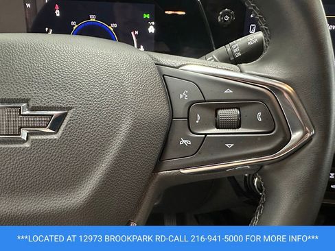 Used 2025 Chevrolet Trax ACTIV w/ Sunroof Package FWD image 13