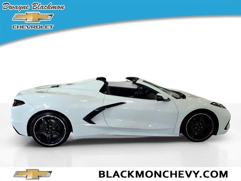 Used 2022 Chevrolet Corvette Stingray Convertible w/ 1LT image 2