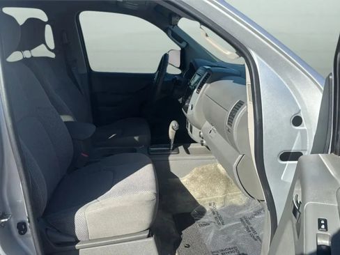 Used 2017 Nissan Frontier SV RWD image 15
