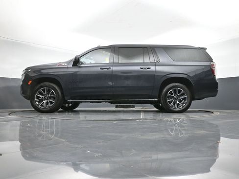 Used 2022 Chevrolet Suburban Z71 w/ Luxury Package image 40