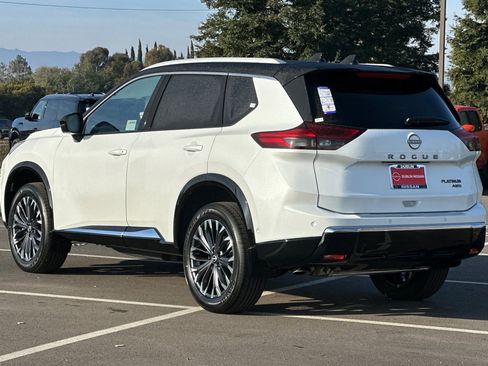 New 2026 Nissan Rogue Platinum w/ Tech Package AWD/4WD image 6