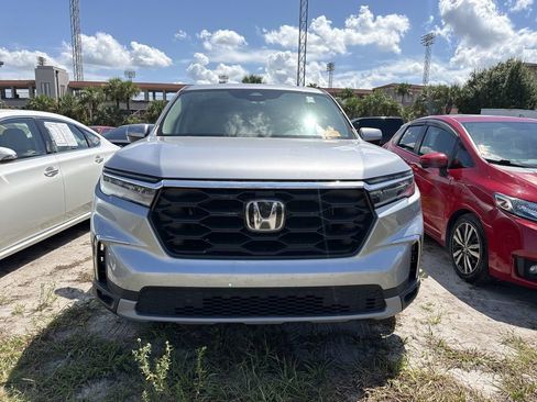 Used 2023 Honda Pilot EX-L image 3