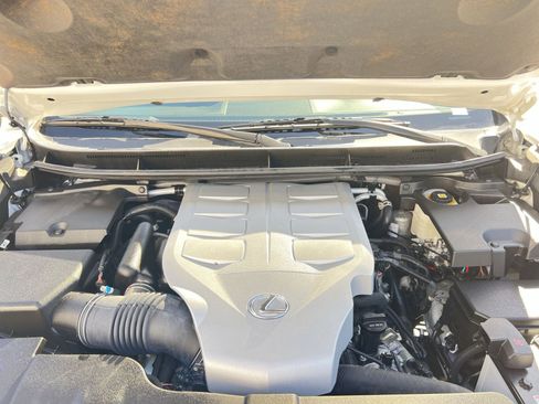 Used 2023 Lexus GX 460 Premium w/ Premium Plus Package image 28