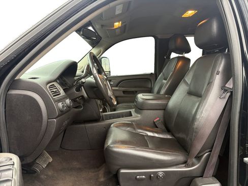 Used 2013 Chevrolet Silverado 2500 LTZ w/ LTZ Plus Package image 10