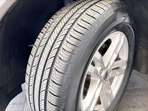 Used 2020 Ford Explorer XLT w/ Equipment Group 202A image 33