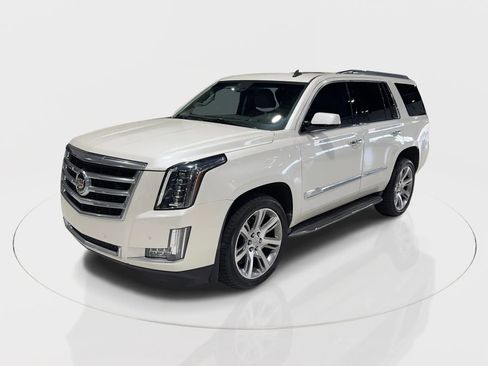 Used 2015 Cadillac Escalade Luxury image 6