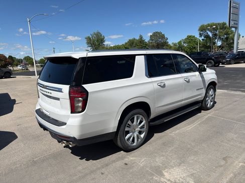 Used 2021 Chevrolet Suburban High Country AWD/4WD image 26