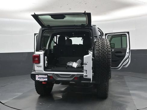 Used 2026 Jeep Wrangler Unlimited Rubicon AWD/4WD image 56