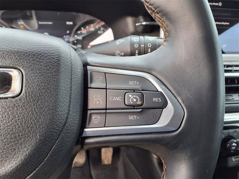 Used 2022 Jeep Compass Limited image 25