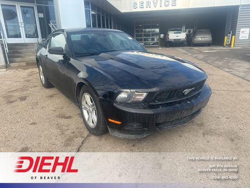 Used 2011 Ford Mustang Coupe image 1
