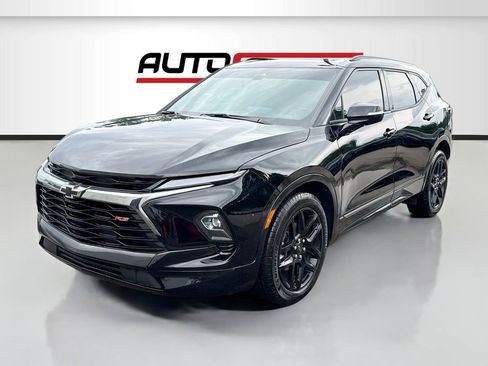 Used 2025 Chevrolet Blazer RS w/ Driver Confidence II Package image 3