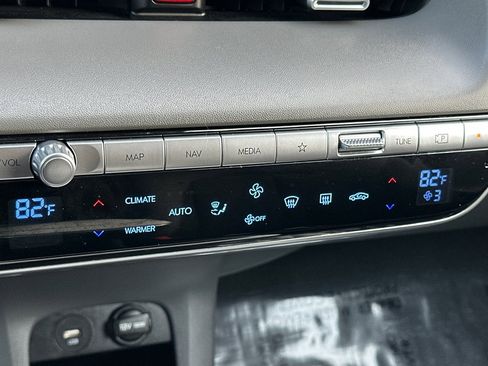 Used 2024 Hyundai Ioniq 5 SE image 21