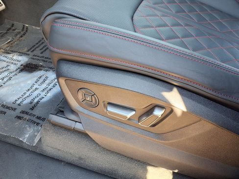 New 2026 Audi Q8 Prestige image 14