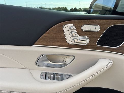 Certified 2025 Mercedes-Benz GLE 450e 4MATIC image 25