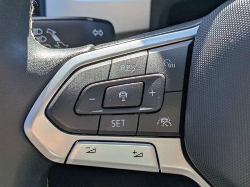 Used 2023 Volkswagen Atlas SEL AWD/4WD image 20
