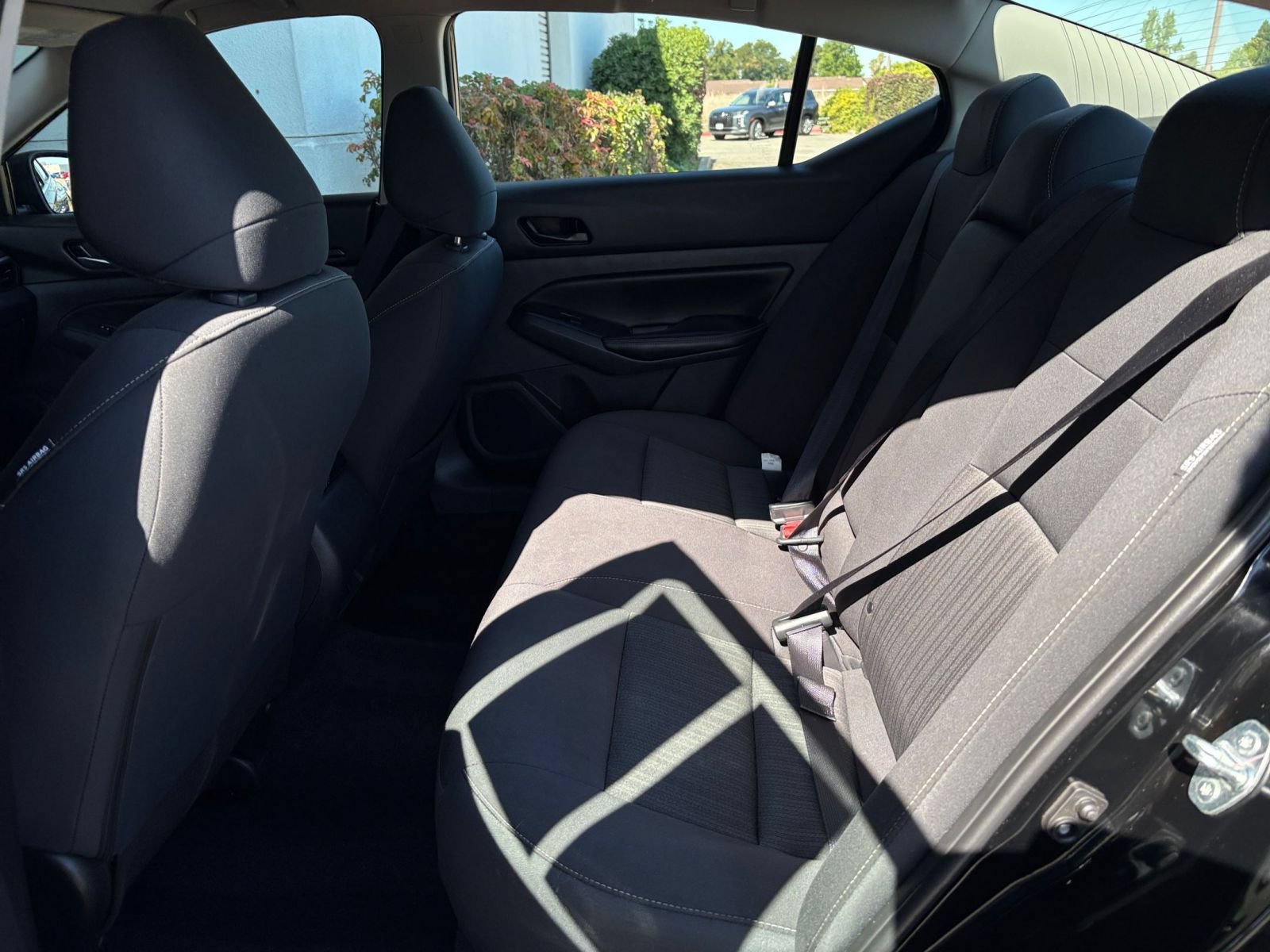 Used 2025 Nissan Altima 2.5 SV FWD image 26